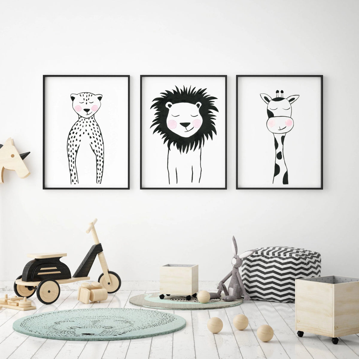 Black & White Giraffe - Safari Animals Nursery - The Small Art Project
